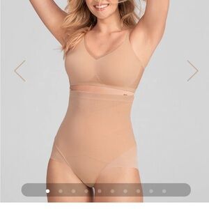 Seamless Nude Shapewear Set HoneyLove SuperPower Brief sand size M NWT